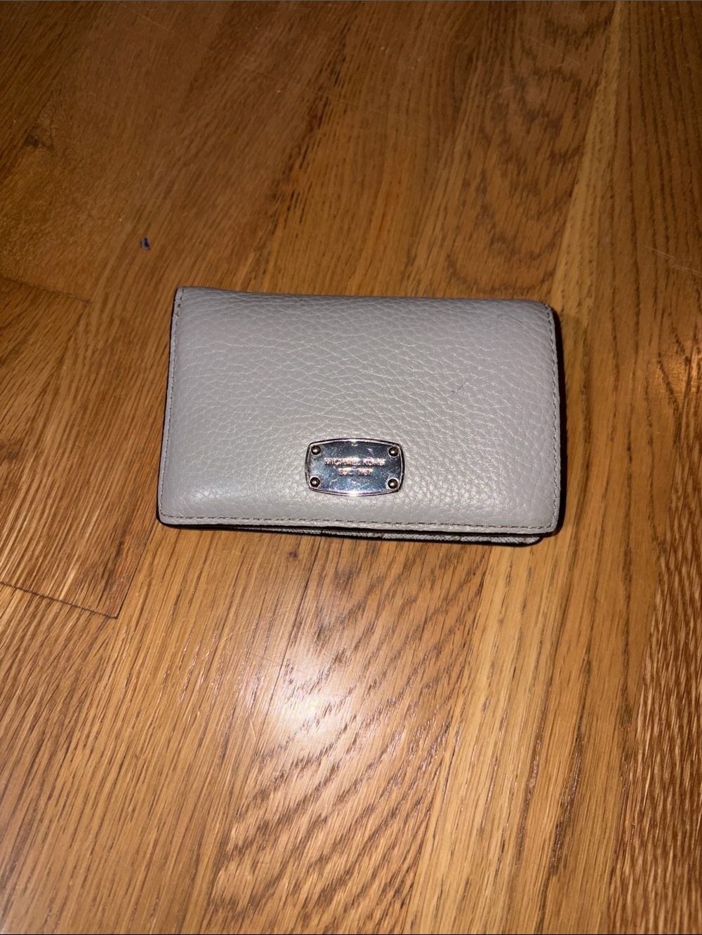 Michael Kors Pebbled Leather Card Wallet - Light Gray